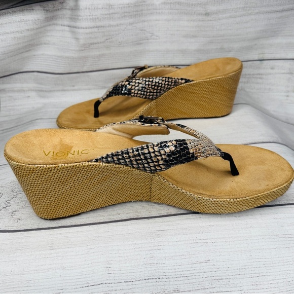 Vionic Polina Snakeskin Wedge Thong‎ Sandal Size 11 - Picture 2 of 8